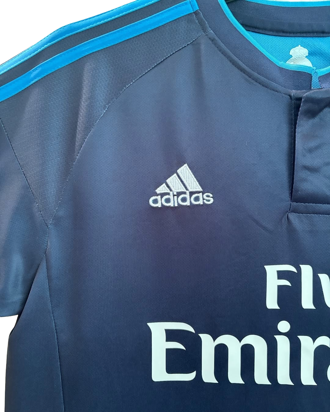 Real Madrid 2015/16 Away
