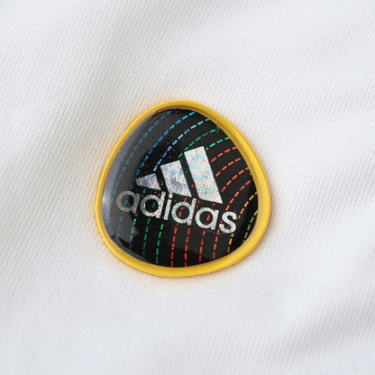 Real Madrid 2010/11 Home